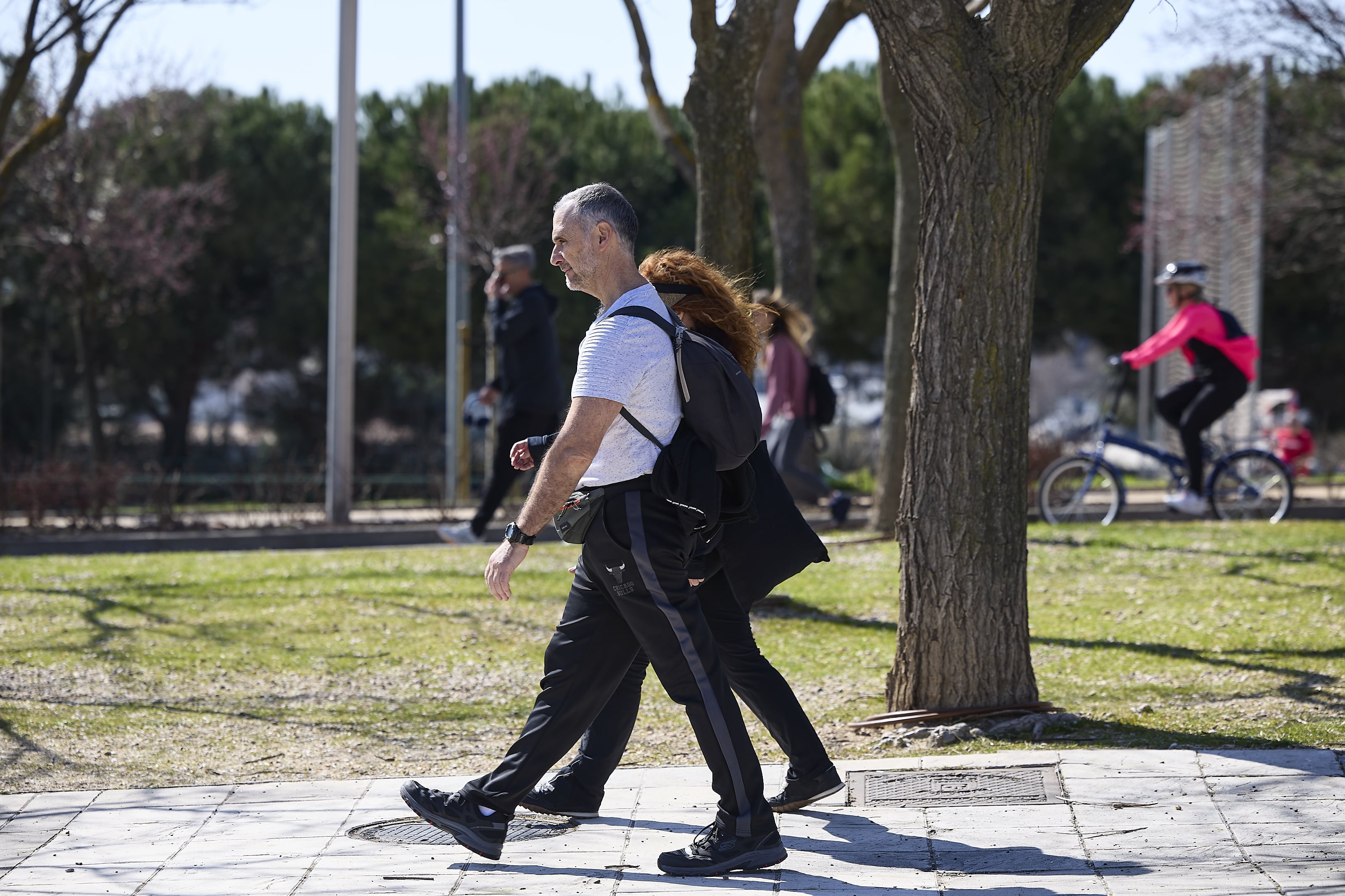 Ni son 10.000 pasos ni se hacen de cualquier manera: cómo caminar para que realmente cuente